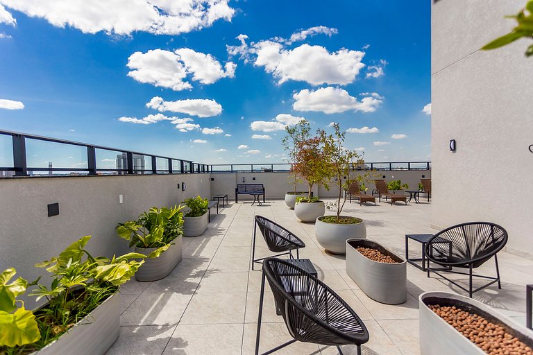 Apartamento de 2q em Prédio com Piscina - IBI0701