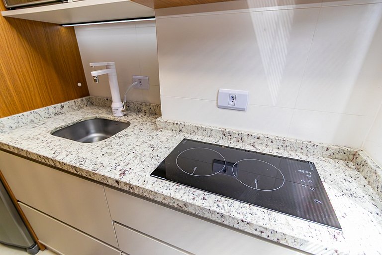 Studio Completo ao Lado da PUC - CAP109