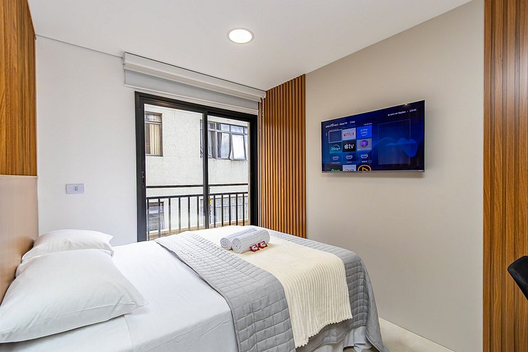 Studio Completo ao Lado da PUC - CAP109