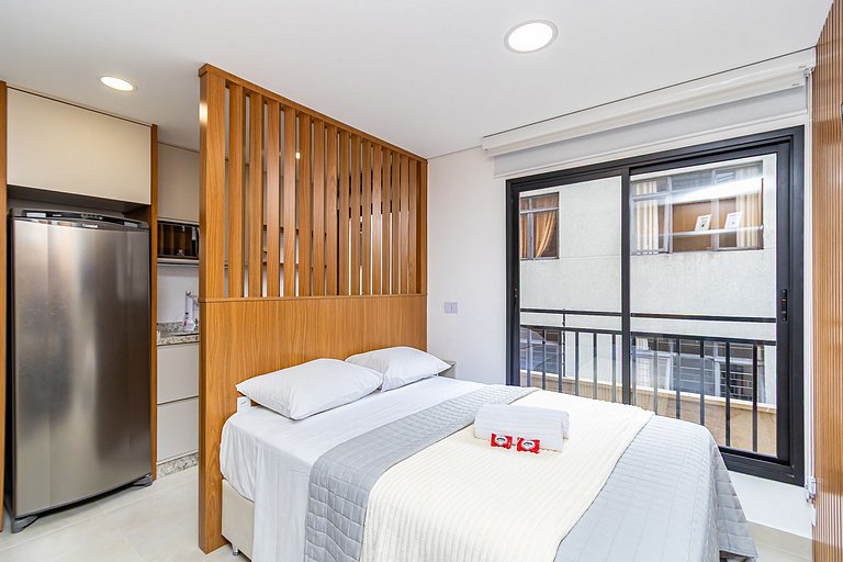 Studio Completo ao Lado da PUC - CAP109