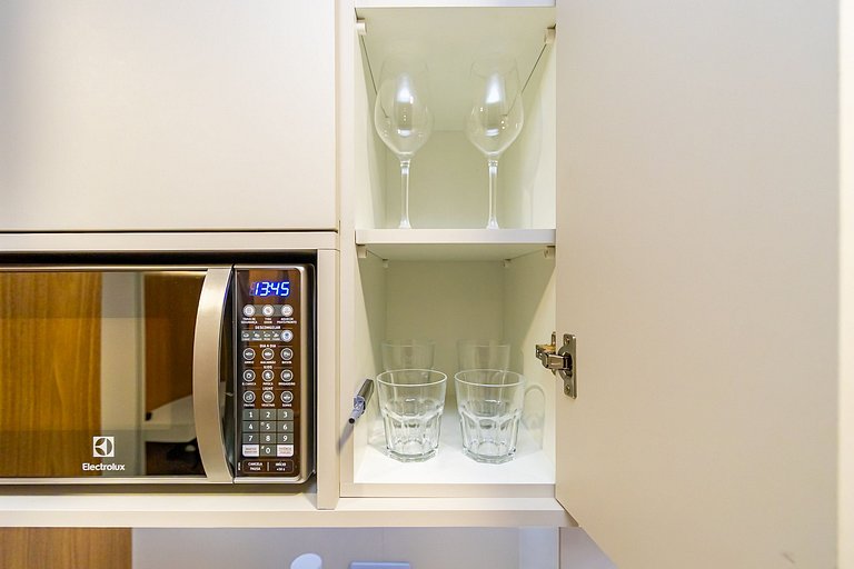 Studio Completo ao Lado da PUC - CAP109