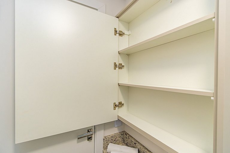 Studio Completo ao Lado da PUC - CAP109