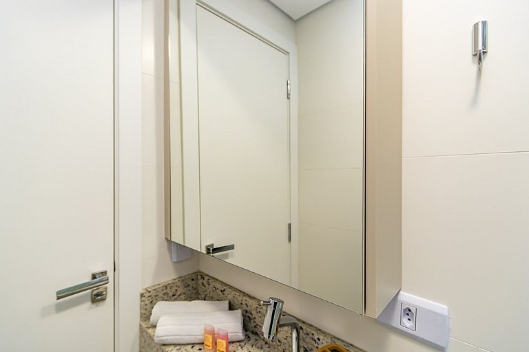 Studio Completo ao Lado da PUC - CAP109