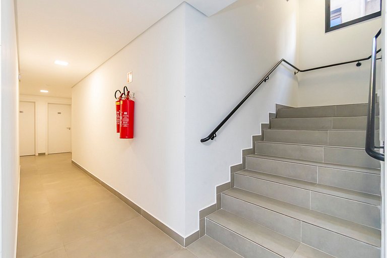 Studio Completo ao Lado da PUC - CAP109