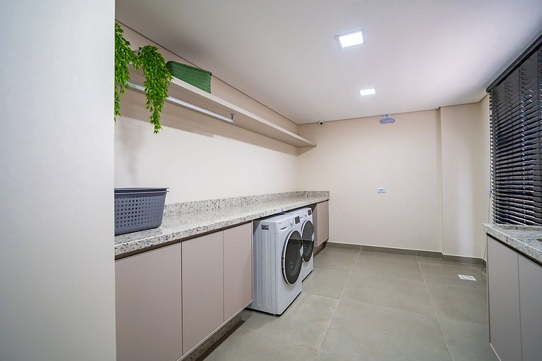 Studio Completo ao Lado da PUC - CAP109