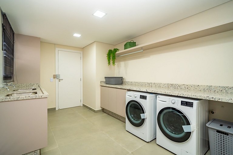 Studio Completo ao Lado da PUC - CAP109