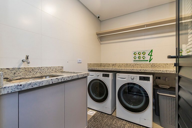 Studio Completo ao Lado da PUC - CAP109