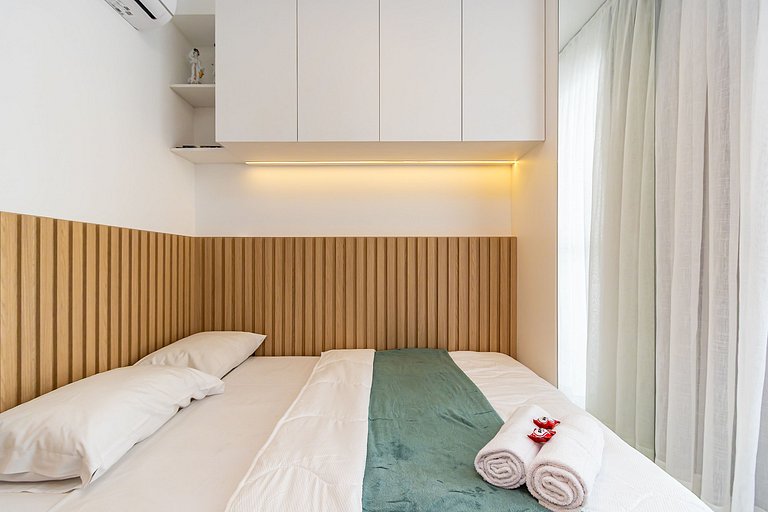 Studio Super Completo Com Sacada no Centro-MAN0410