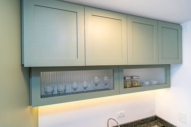 Studio Super Completo Com Sacada no Centro-MAN0410