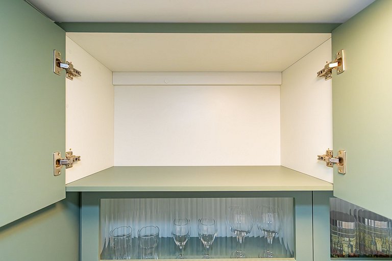 Studio Super Completo Com Sacada no Centro-MAN0410