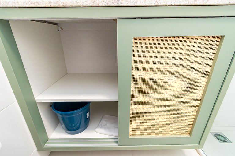 Studio Super Completo Com Sacada no Centro-MAN0410