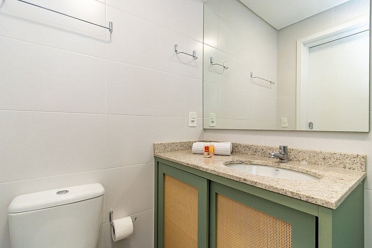 Studio Super Completo Com Sacada no Centro-MAN0410