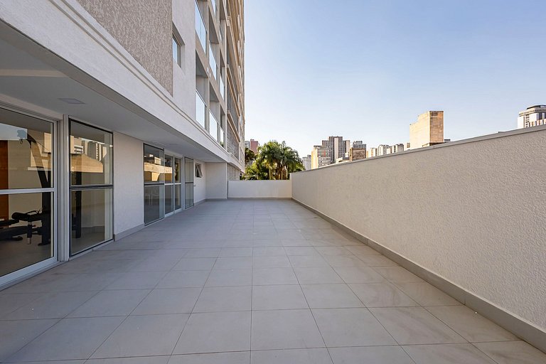 Studio Super Completo Com Sacada no Centro-MAN0410