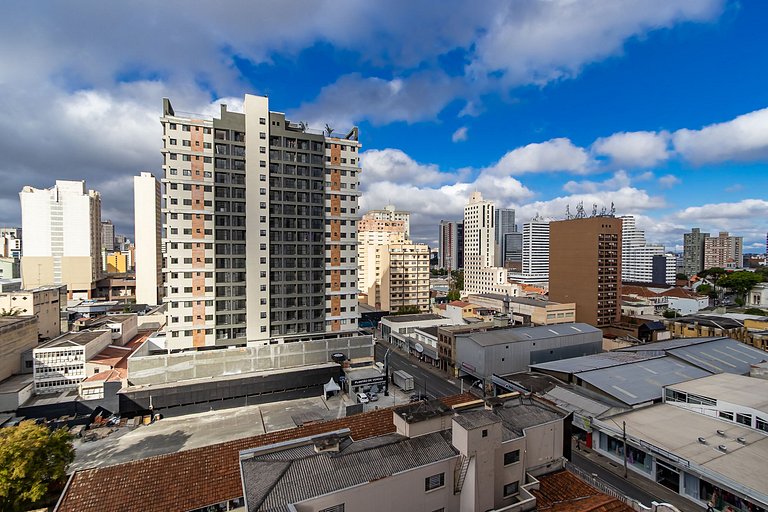 Studio Super Completo Com Sacada no Centro-MAN1005