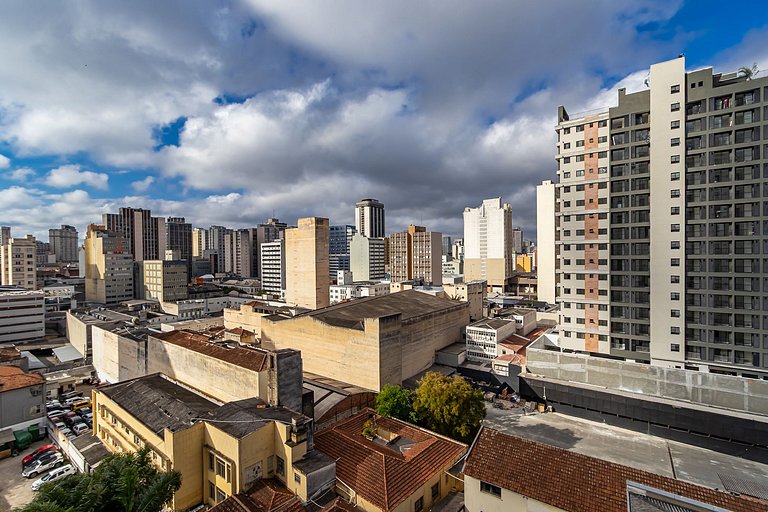 Studio Super Completo Com Sacada no Centro-MAN1005