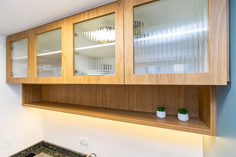 Studio Super Completo Com Sacada no Centro-MAN1005