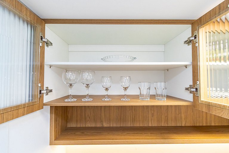 Studio Super Completo Com Sacada no Centro-MAN1005