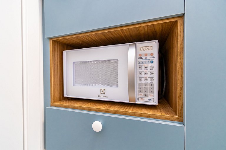 Studio Super Completo Com Sacada no Centro-MAN1005