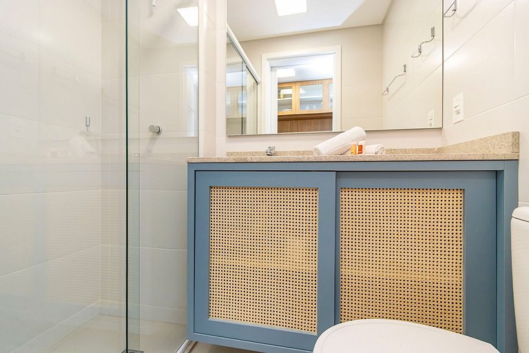 Studio Super Completo Com Sacada no Centro-MAN1005