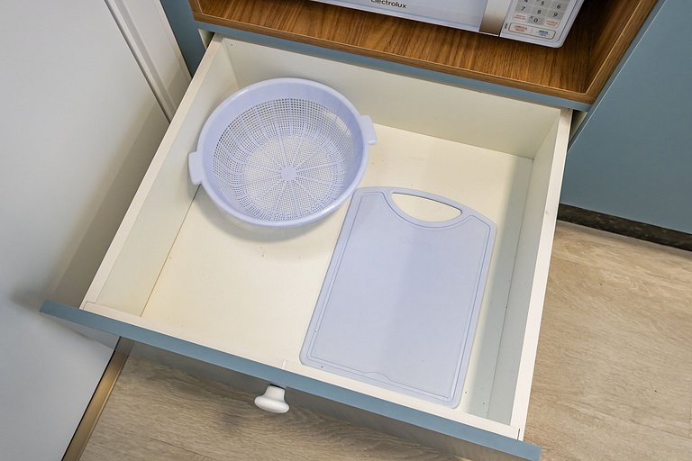 Studio Super Completo Com Sacada no Centro-MAN1005