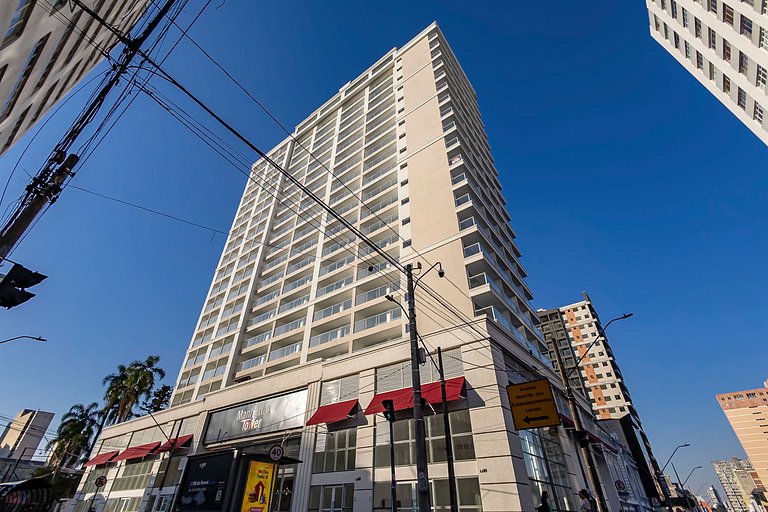 Studio Super Completo Com Sacada no Centro-MAN1005