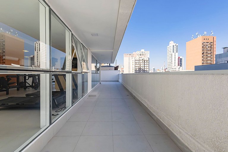 Studio Super Completo Com Sacada no Centro-MAN1005