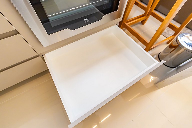 Apartamento Refinado c/ Vaga de Garagem - MUV1313