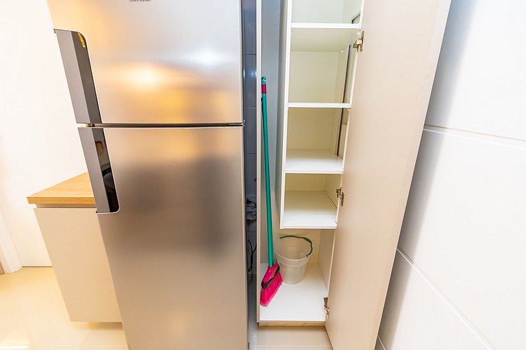 Apartamento Refinado c/ Vaga de Garagem - MUV1313