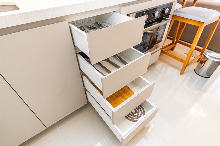 Apartamento Refinado c/ Vaga de Garagem - MUV1313