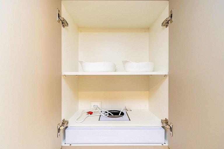 Apartamento Refinado c/ Vaga de Garagem - MUV1313