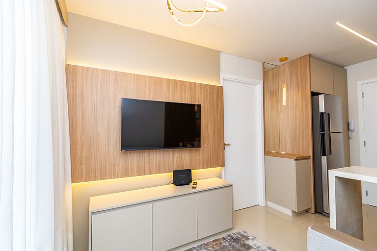 Apartamento Refinado c/ Vaga de Garagem - MUV1313