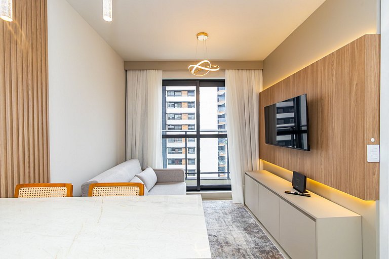 Apartamento Refinado c/ Vaga de Garagem - MUV1313