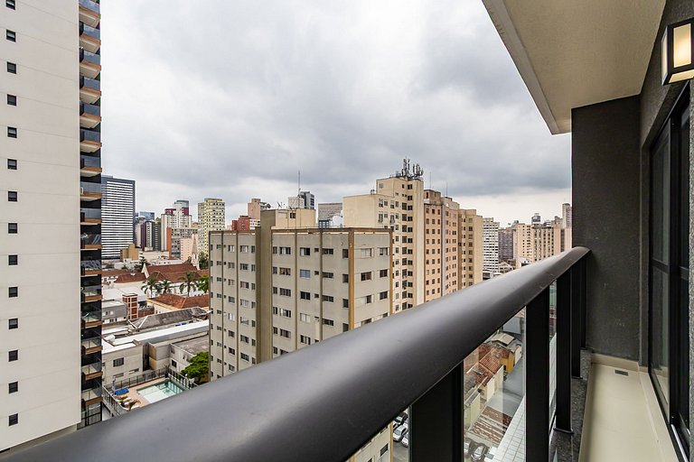 Apartamento Refinado c/ Vaga de Garagem - MUV1313