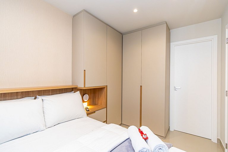 Apartamento Refinado c/ Vaga de Garagem - MUV1313