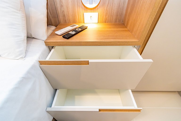 Apartamento Refinado c/ Vaga de Garagem - MUV1313