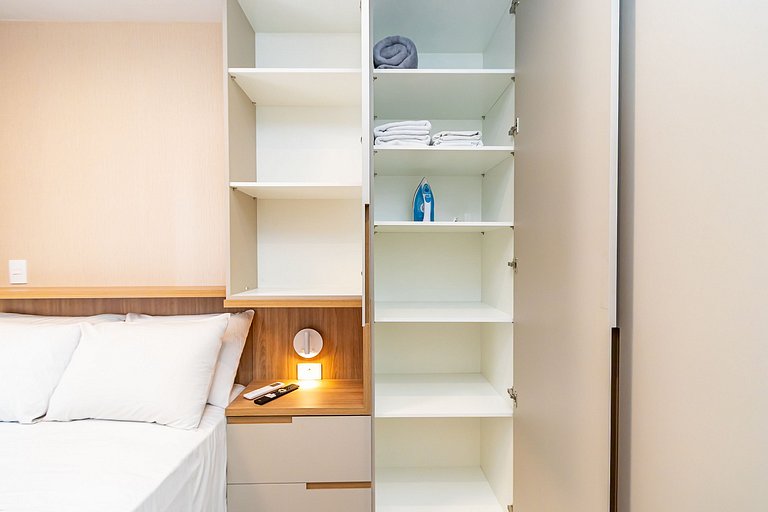 Apartamento Refinado c/ Vaga de Garagem - MUV1313