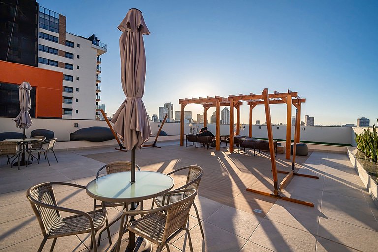 Apartamento Refinado c/ Vaga de Garagem - MUV1313