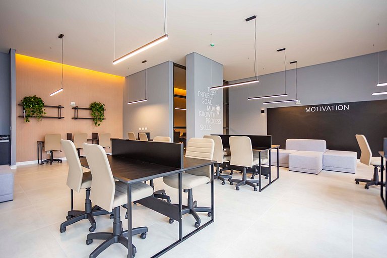 Apartamento Refinado c/ Vaga de Garagem - MUV1313