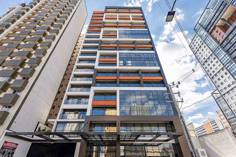 Apartamento Refinado c/ Vaga de Garagem - MUV1313