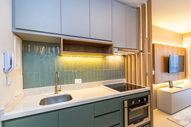 Apto de 1q Completíssimo com Garagem - MUV1603