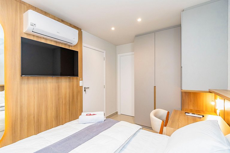 Apto de 1q Completíssimo com Garagem - MUV1603