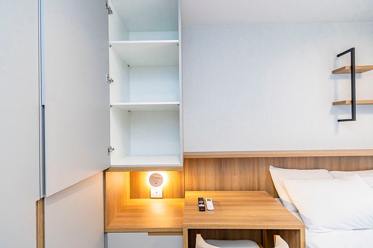 Apto de 1q Completíssimo com Garagem - MUV1603