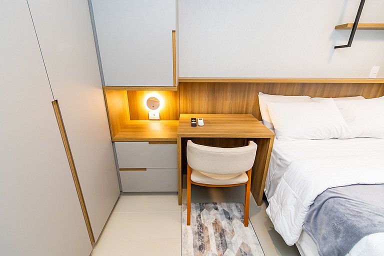 Apto de 1q Completíssimo com Garagem - MUV1603