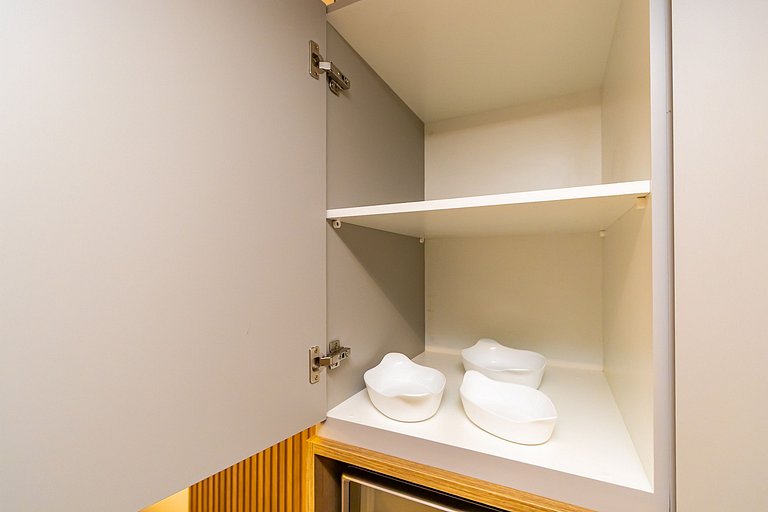 Apto de 1q Completíssimo com Garagem - MUV1603