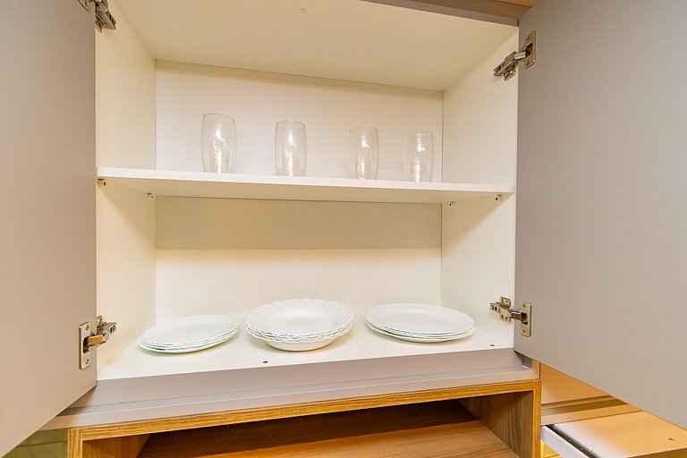 Apto de 1q Completíssimo com Garagem - MUV1603