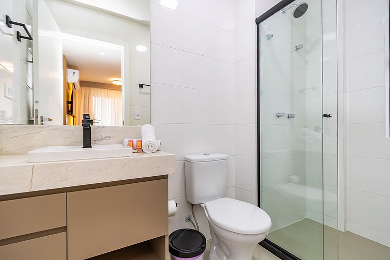 Apto de 1q Completíssimo com Garagem - MUV1603