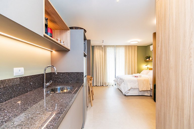 Studio Completo p/ 4 pessoas no All Batel -BAT1714