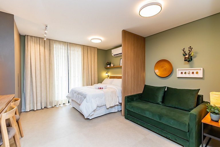 Studio Completo p/ 4 pessoas no All Batel -BAT1714