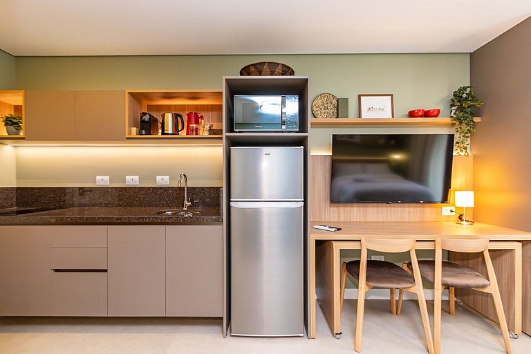 Studio Completo p/ 4 pessoas no All Batel -BAT1714