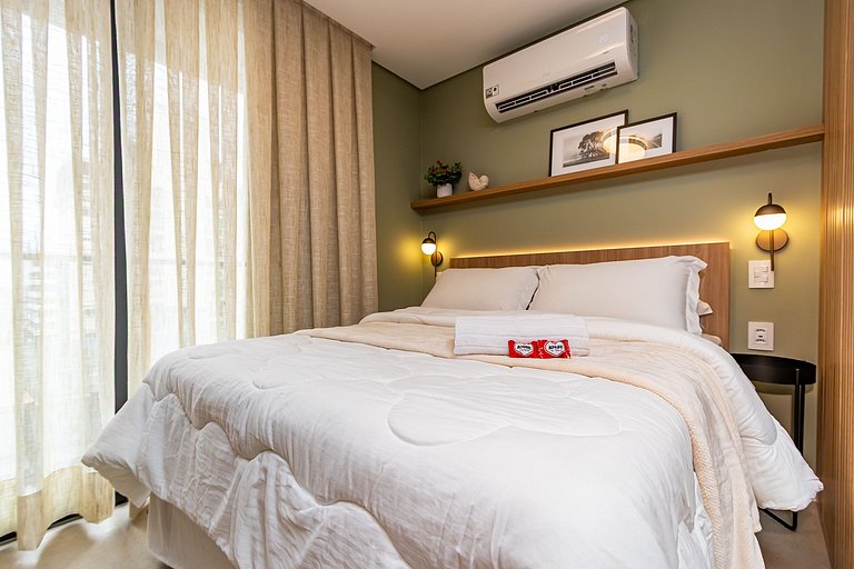 Studio Completo p/ 4 pessoas no All Batel -BAT1714